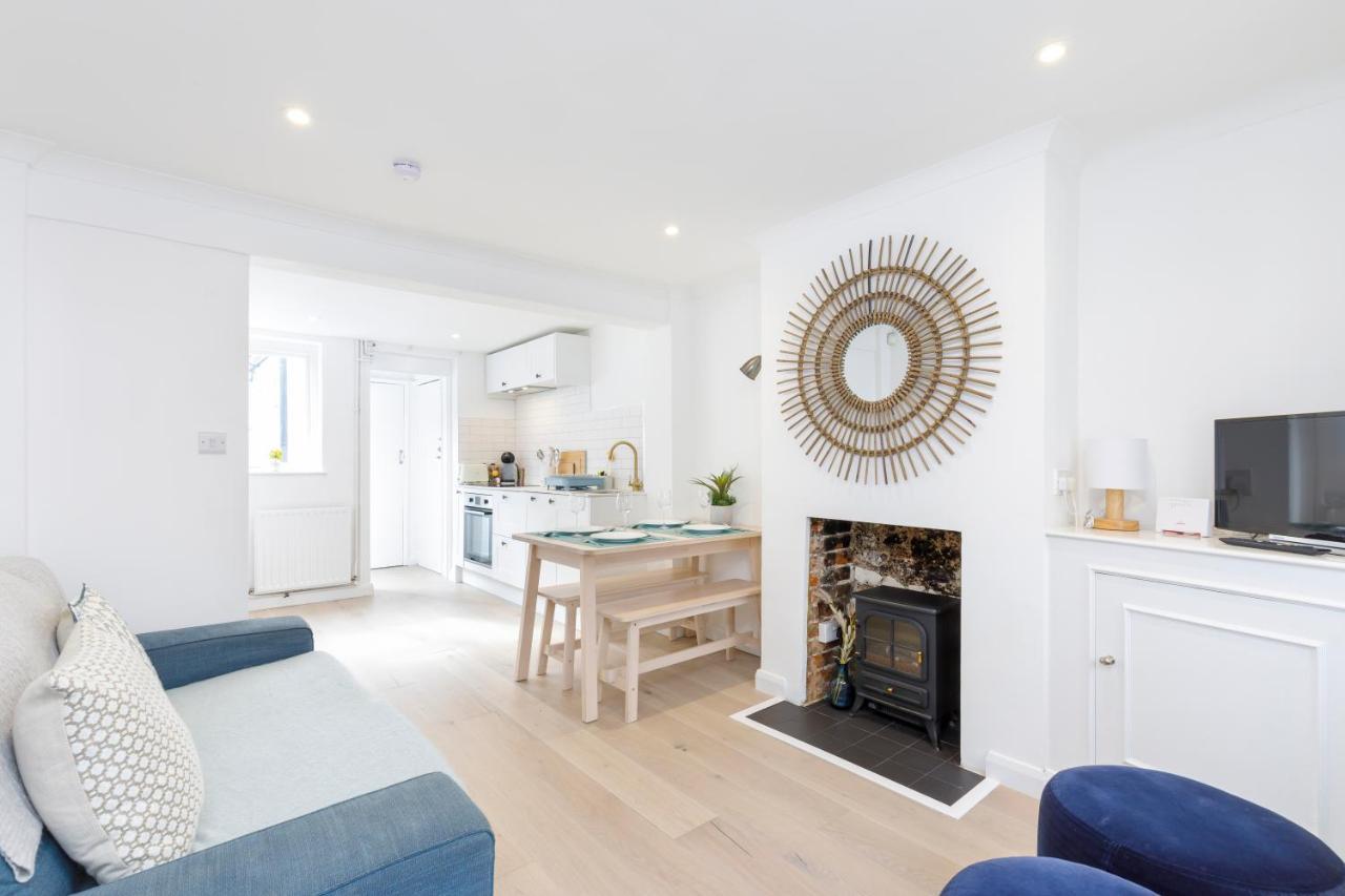 Quiet Cottage. Walk To Shops, Bars & * Hove